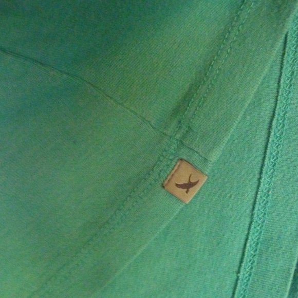 Eddie Bauer V Neck Short Sleeve Tee Shirt, "Outdoor" Medium, Green, VGC - Picture 6 of 6